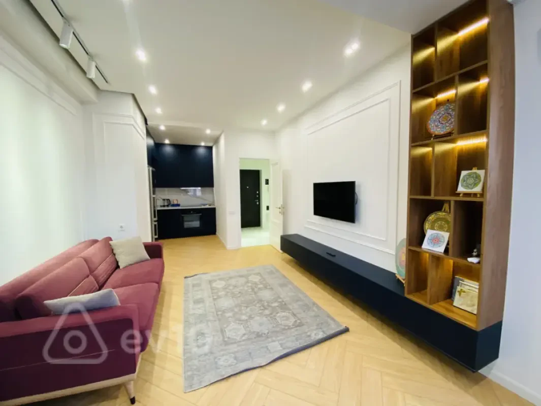 Kirayə verilir 2 otaqlı yeni tikili 61 m²