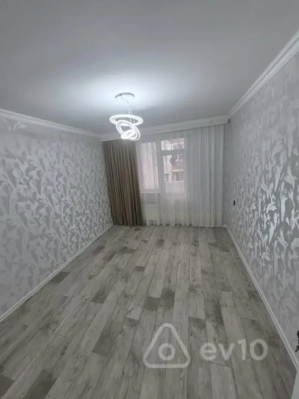 Satılır 2 otaqlı yeni tikili 70 m²