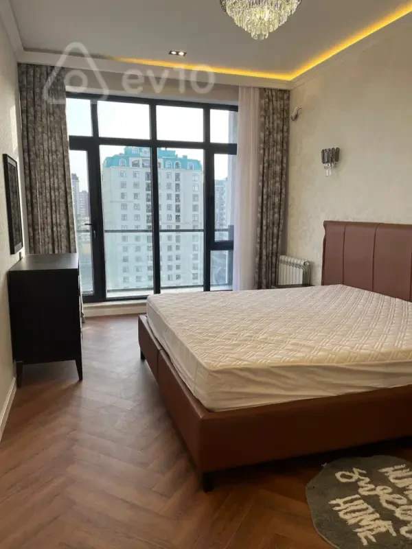 Kirayə verilir 2 otaqlı yeni tikili 91 m²