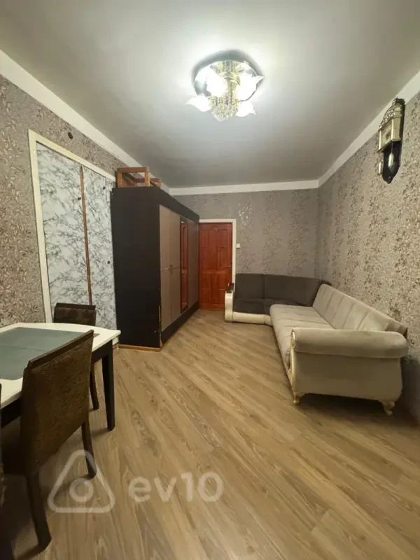 Kirayə verilir 1 otaqlı köhnə tikili 30 m²