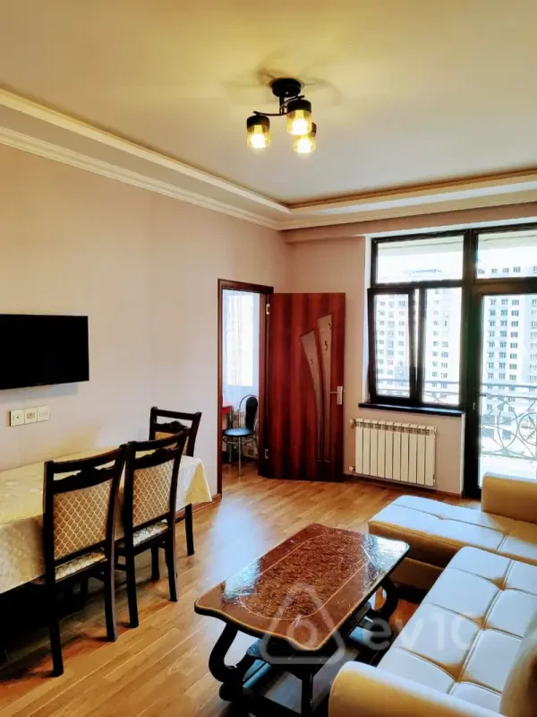 Kirayə verilir 2 otaqlı yeni tikili 65 m²