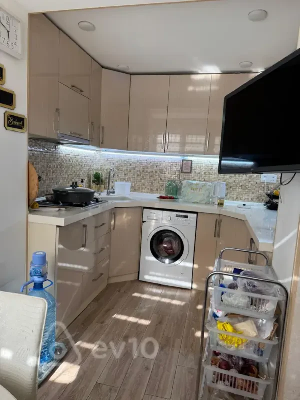Satılır 3 otaqlı köhnə tikili 70 m²