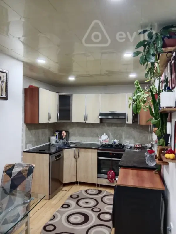 Satılır 3 otaqlı köhnə tikili 60.5 m²