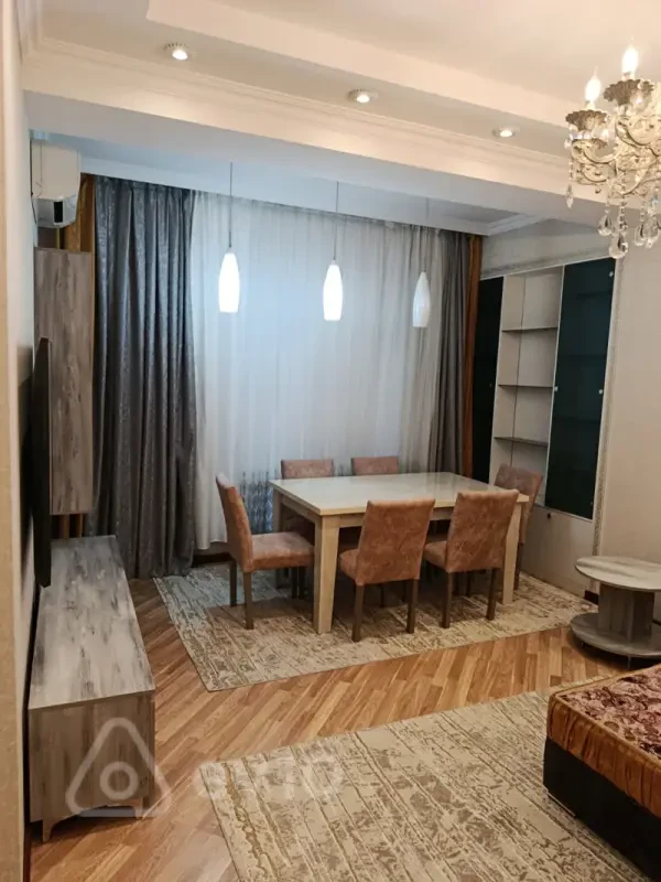 Kirayə verilir 2 otaqlı yeni tikili 75 m²