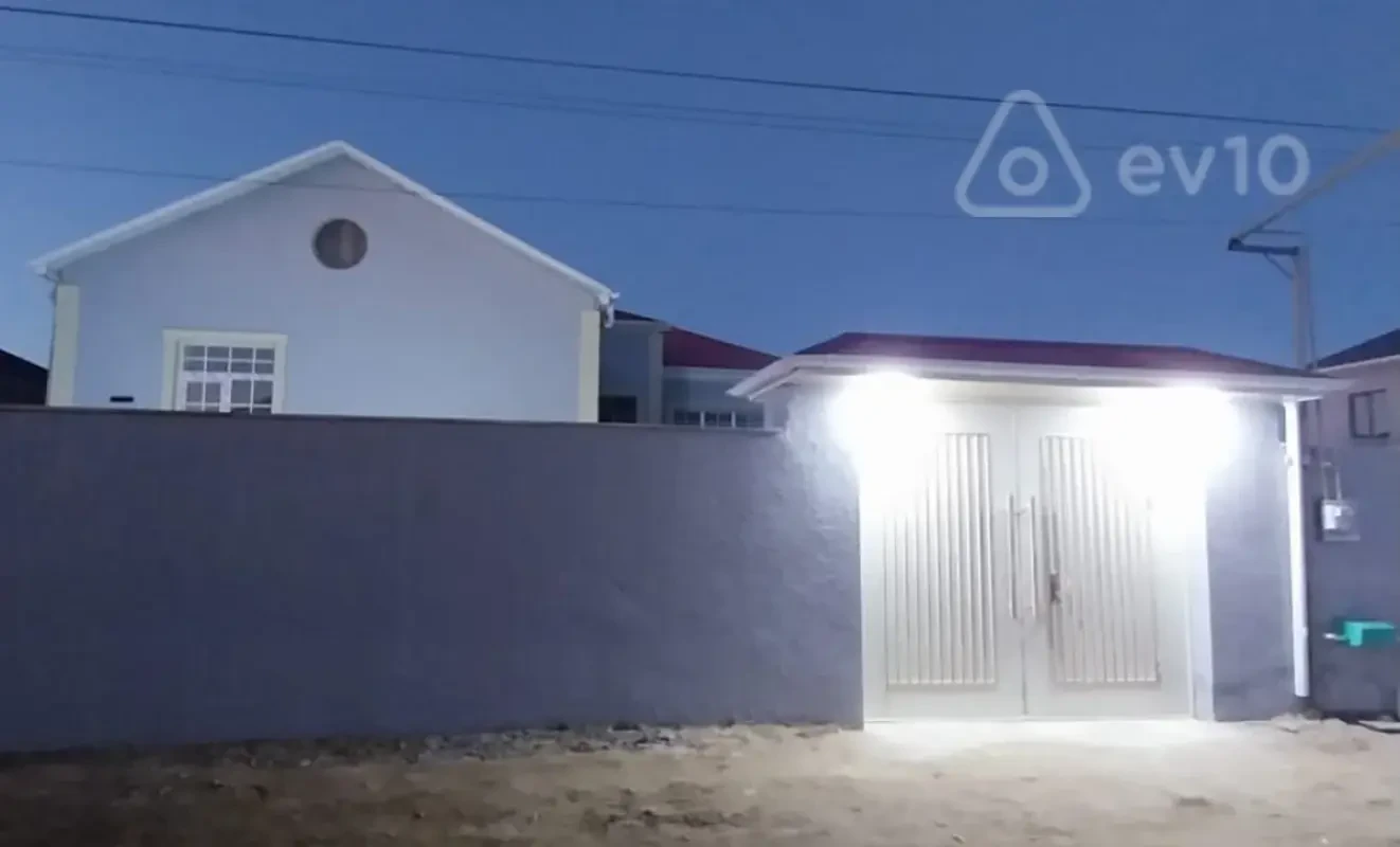 Satılır 4 otaqlı həyət evi 120 m²