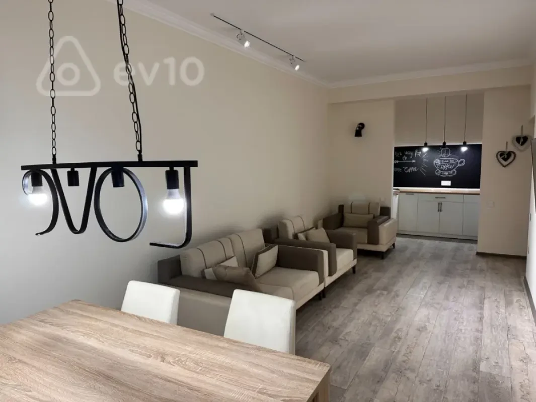 Kirayə verilir 2 otaqlı yeni tikili 60 m²
