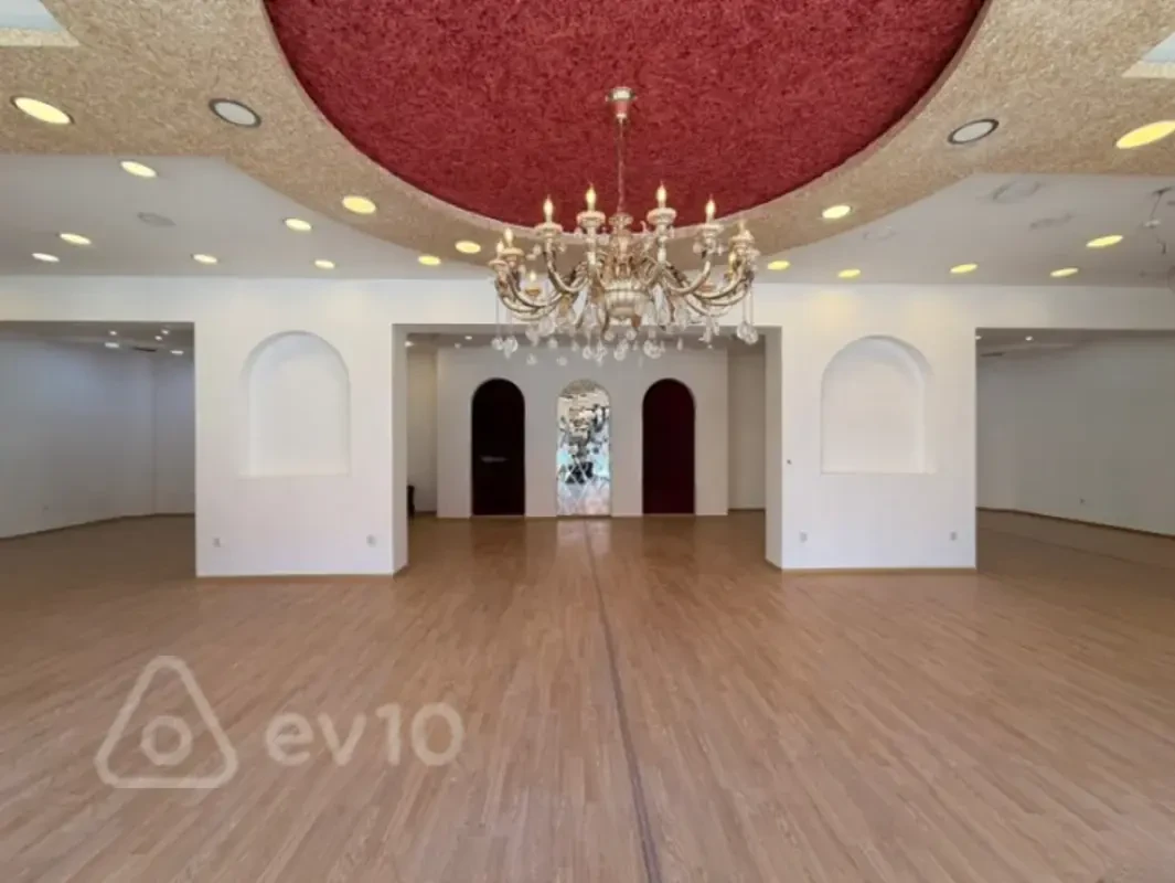 Kirayə verilir mənzil 340 m²