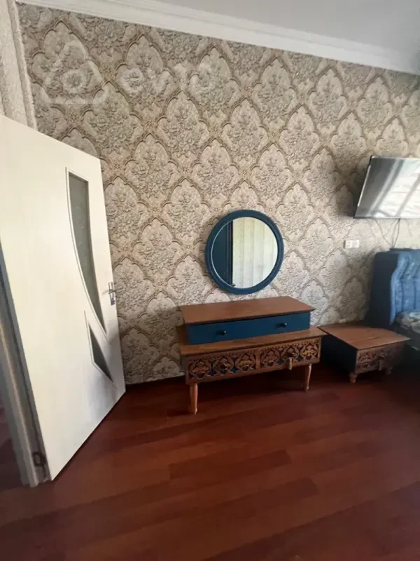Kirayə verilir 2 otaqlı yeni tikili 70 m²
