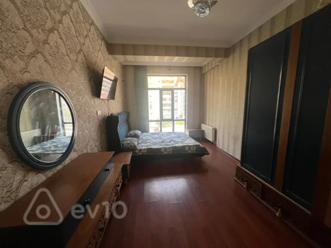 Kirayə verilir 2 otaqlı yeni tikili 70 m²