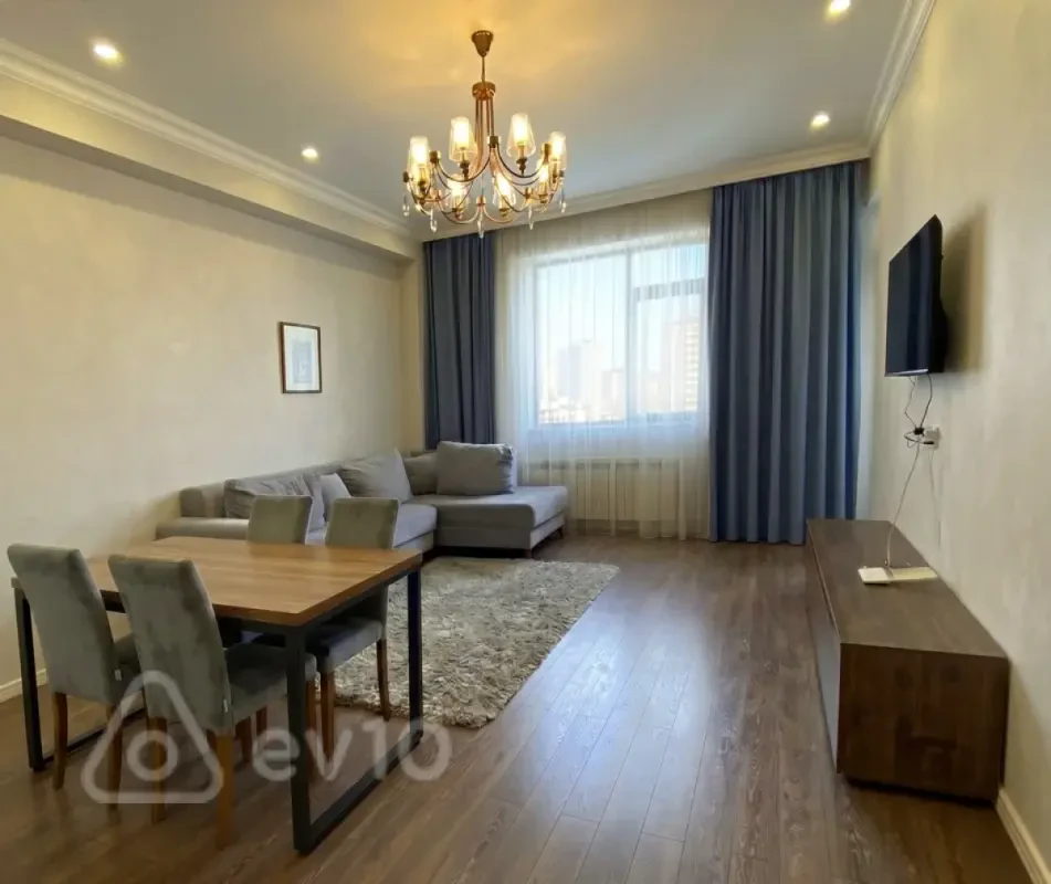 Kirayə verilir 2 otaqlı yeni tikili 70 m²