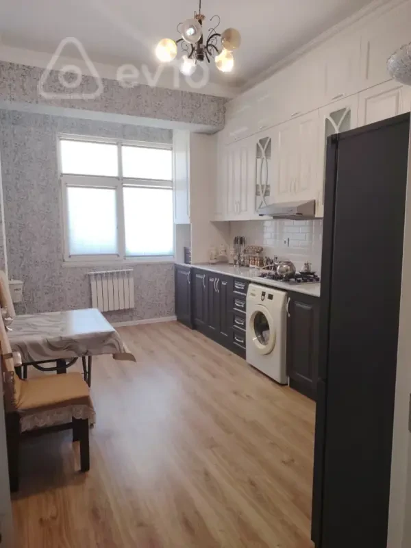 Kirayə verilir 2 otaqlı yeni tikili 85 m²