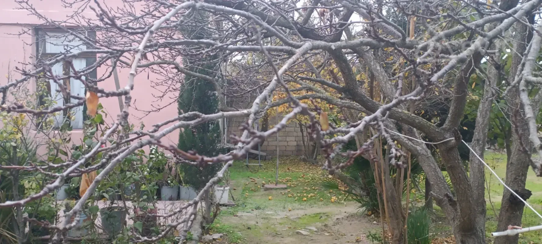 Satılır 4 otaqlı həyət evi 140 m²