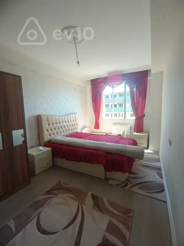 Kirayə verilir 2 otaqlı yeni tikili 50 m²