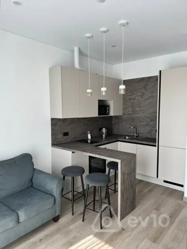 Kirayə verilir 2 otaqlı yeni tikili 51 m²