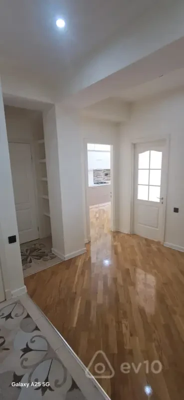 Satılır 3 otaqlı yeni tikili 110 m²