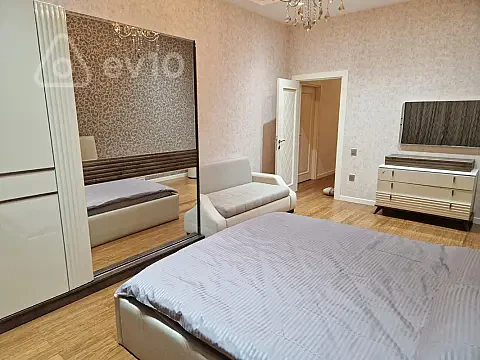 Kirayə verilir 4 otaqlı yeni tikili 185 m² — Bakı, Nəsimi 4 otaq 185.00 m²