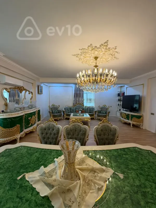 Satılır 4 otaqlı yeni tikili 160 m²