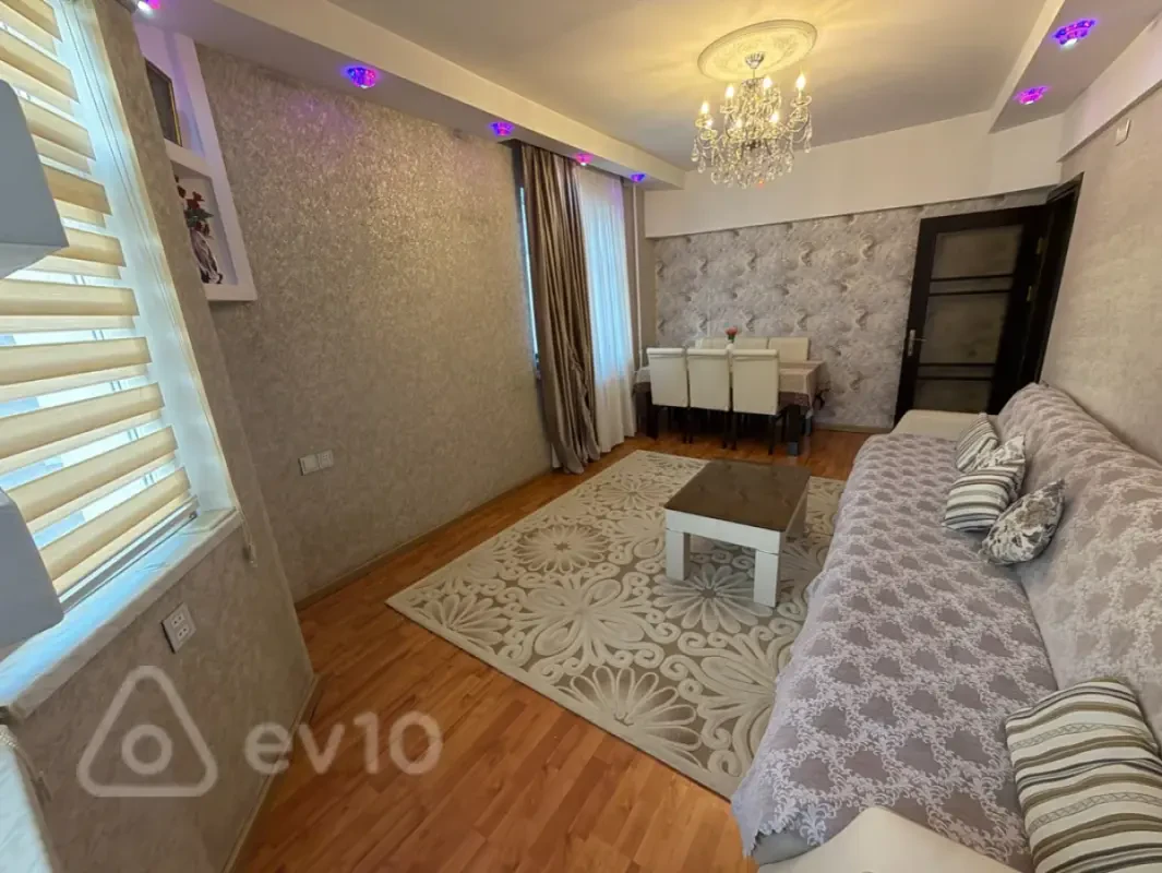 Satılır 3 otaqlı yeni tikili 70 m²