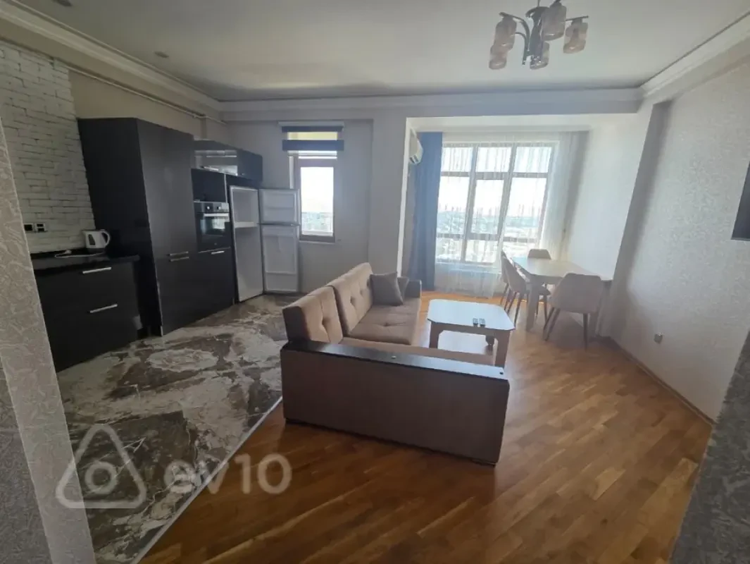 Kirayə verilir 2 otaqlı yeni tikili 55 m²