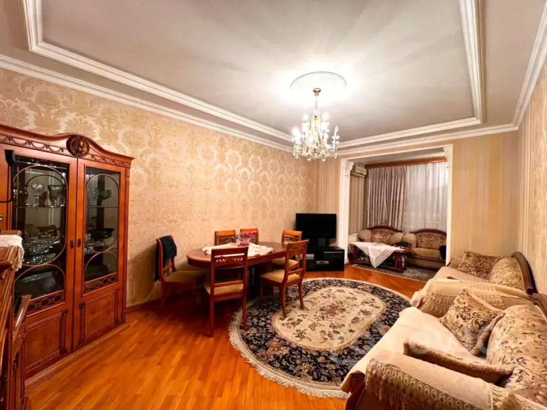 Satılır 3 otaqlı köhnə tikili 110 m²