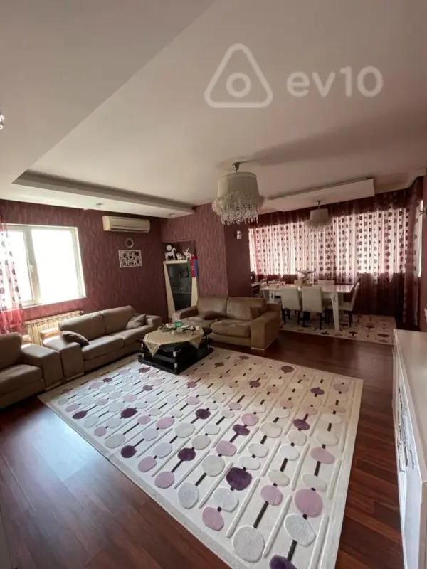 Kirayə verilir 3 otaqlı yeni tikili 145 m²