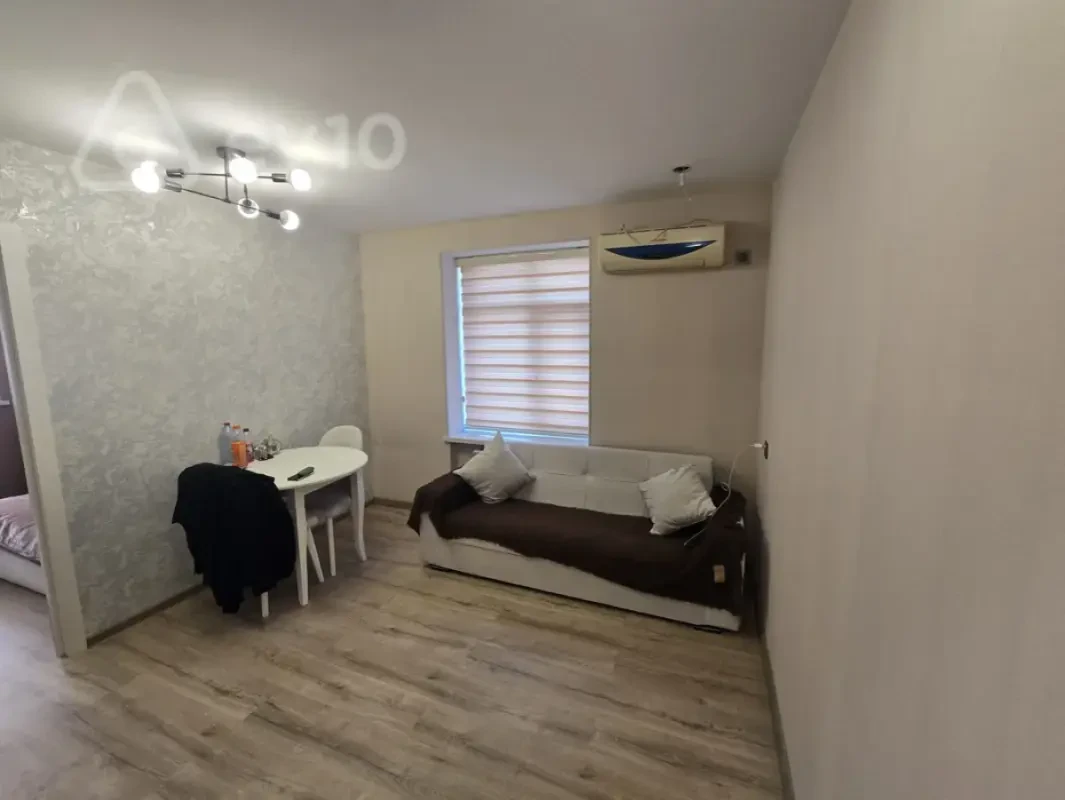 Kirayə verilir 2 otaqlı köhnə tikili 45 m²