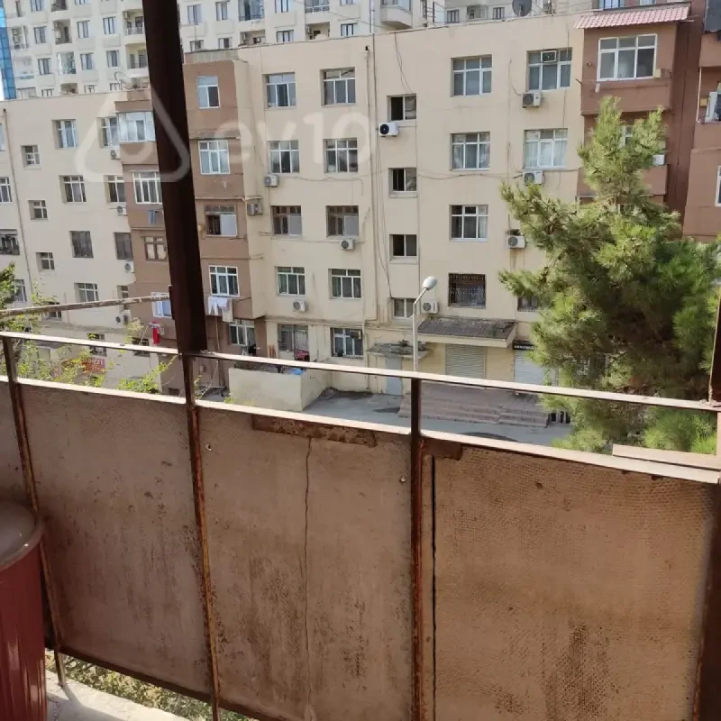 Satılır 1 otaqlı köhnə tikili 35 m²