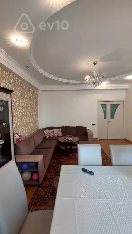 Satılır 4 otaqlı yeni tikili 140 m²