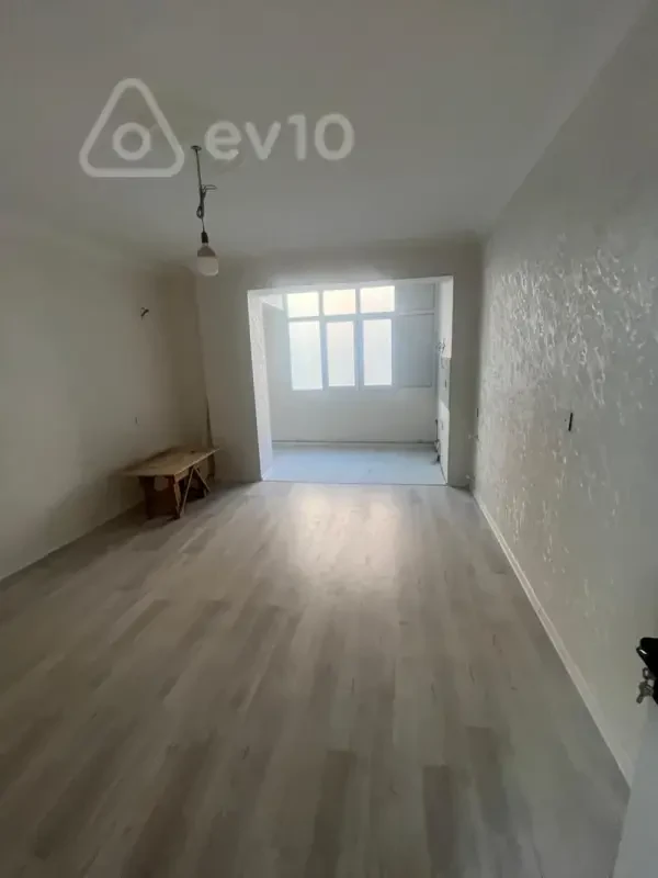 Satılır 2 otaqlı yeni tikili 50 m²