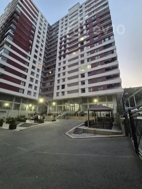 Kirayə verilir 2 otaqlı yeni tikili 65 m²