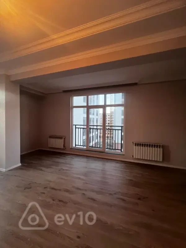 Satılır 2 otaqlı yeni tikili 88 m²