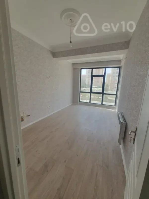 Satılır 2 otaqlı yeni tikili 88 m²