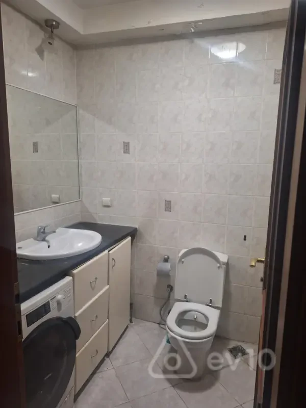 Kirayə verilir 3 otaqlı yeni tikili 125 m²