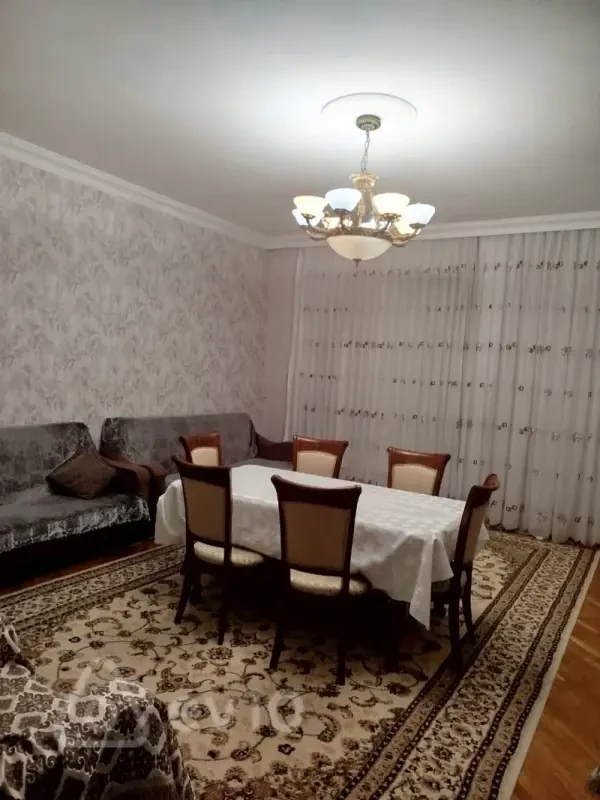 Kirayə verilir 4 otaqlı yeni tikili 160 m²