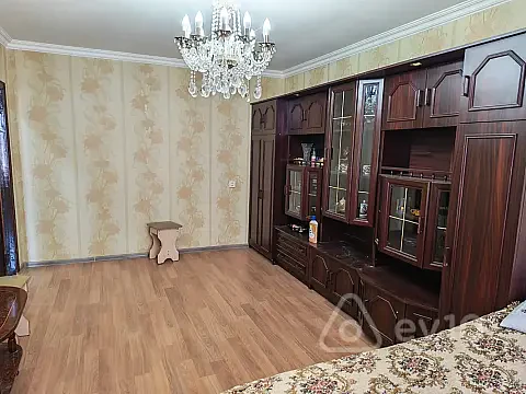 Kirayə verilir 1 otaqlı köhnə tikili 45 m² — Bakı, Nizami 1 otaq 45.00 m²
