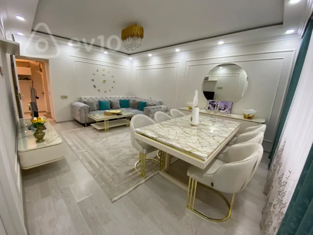 Satılır 2 otaqlı köhnə tikili 62 m²
