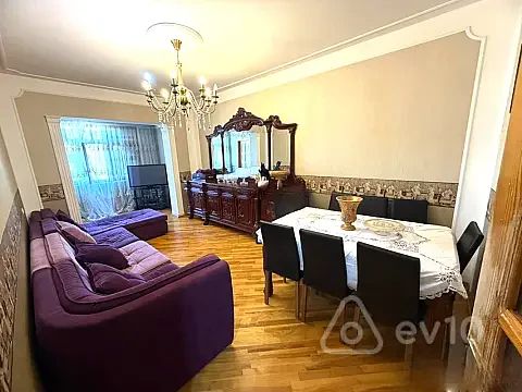 Satılır 4 otaqlı köhnə tikili 110 m² — Bakı, Nərimanov 4 otaq 110.00 m²