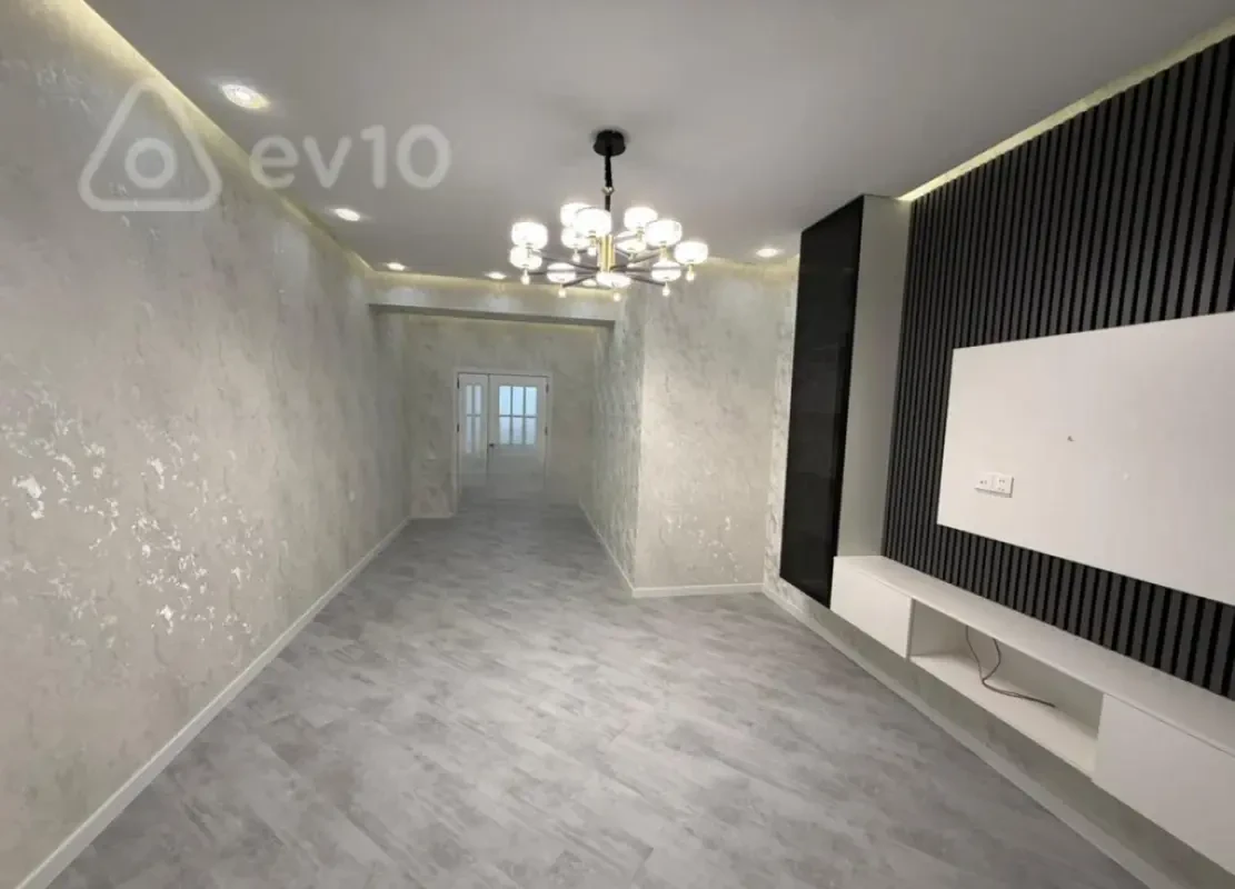 Satılır 3 otaqlı yeni tikili 125 m²