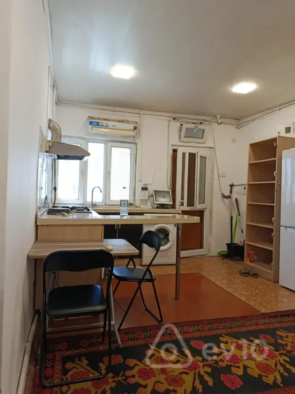 Kirayə verilir 1 otaqlı köhnə tikili 45 m²