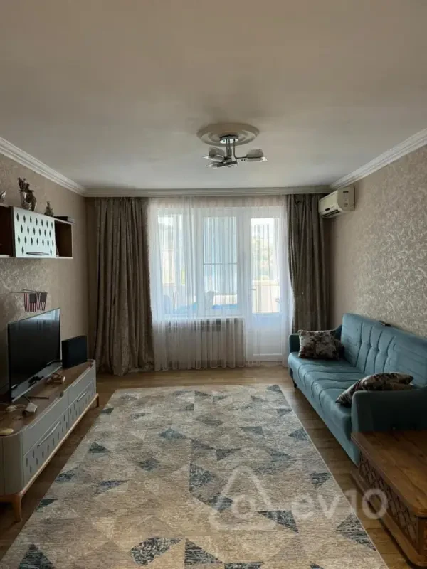 Kirayə verilir 3 otaqlı köhnə tikili 75 m²