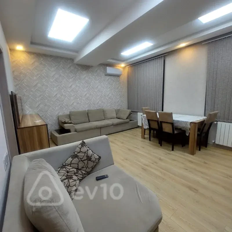 Kirayə verilir 2 otaqlı yeni tikili 90 m²
