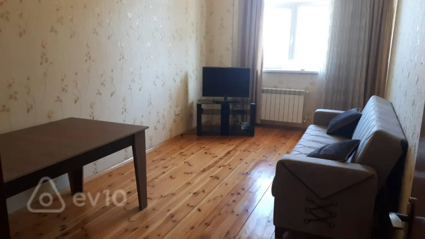 Kirayə verilir 3 otaqlı yeni tikili 90 m²