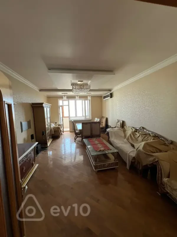 Satılır 3 otaqlı yeni tikili 146 m²