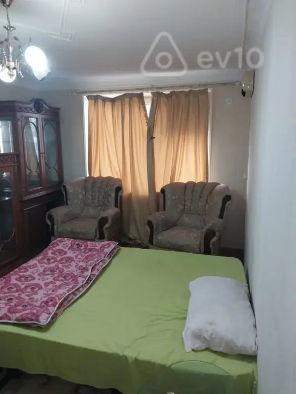 Kirayə verilir 1 otaqlı köhnə tikili 40 m²