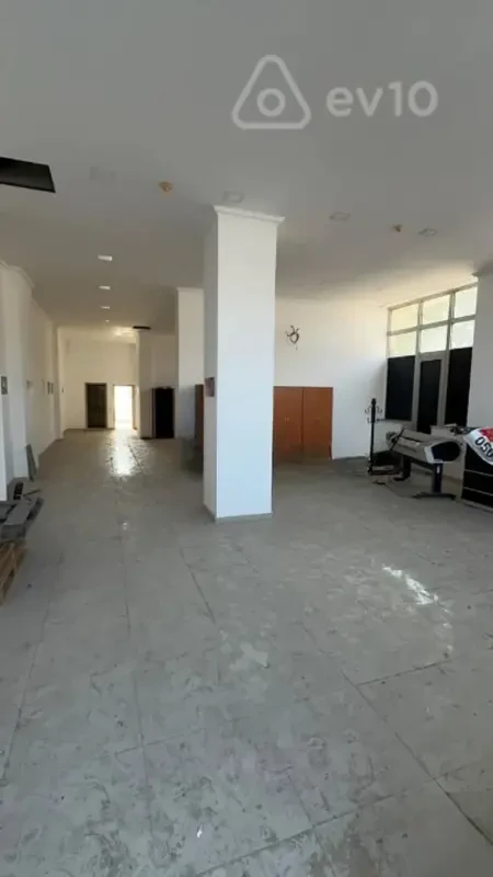 Kirayə verilir mənzil 230 m²