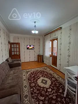 Kirayə verilir 2 otaqlı köhnə tikili 50 m² — Bakı, Nizami 2 otaq 50.00 m²