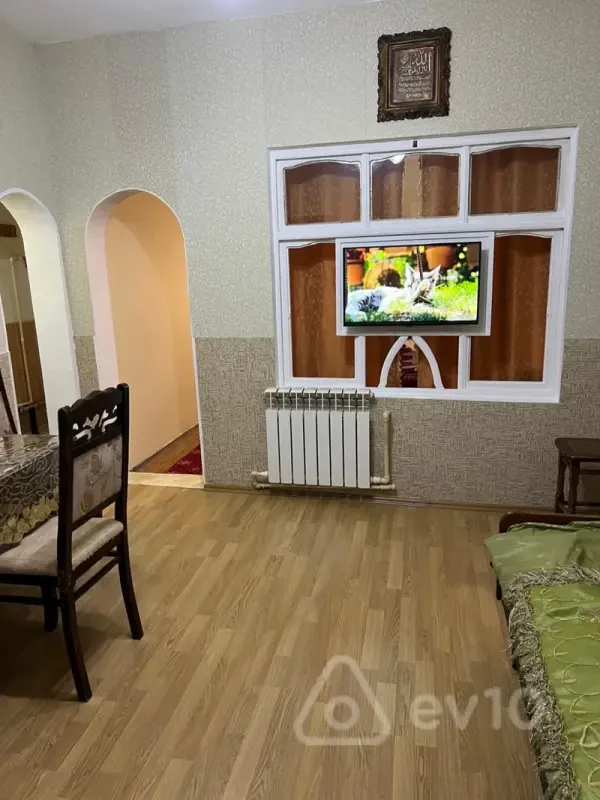 Kirayə verilir 2 otaqlı köhnə tikili 58 m²