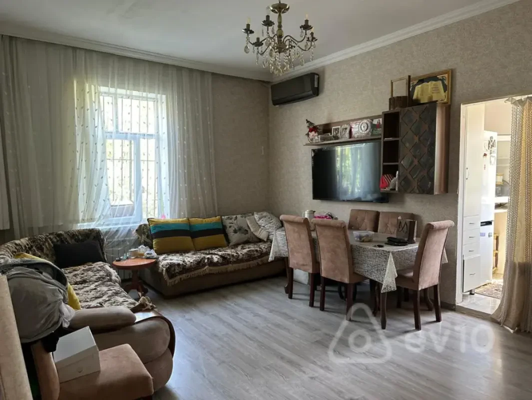 Kirayə verilir 2 otaqlı köhnə tikili 65 m²