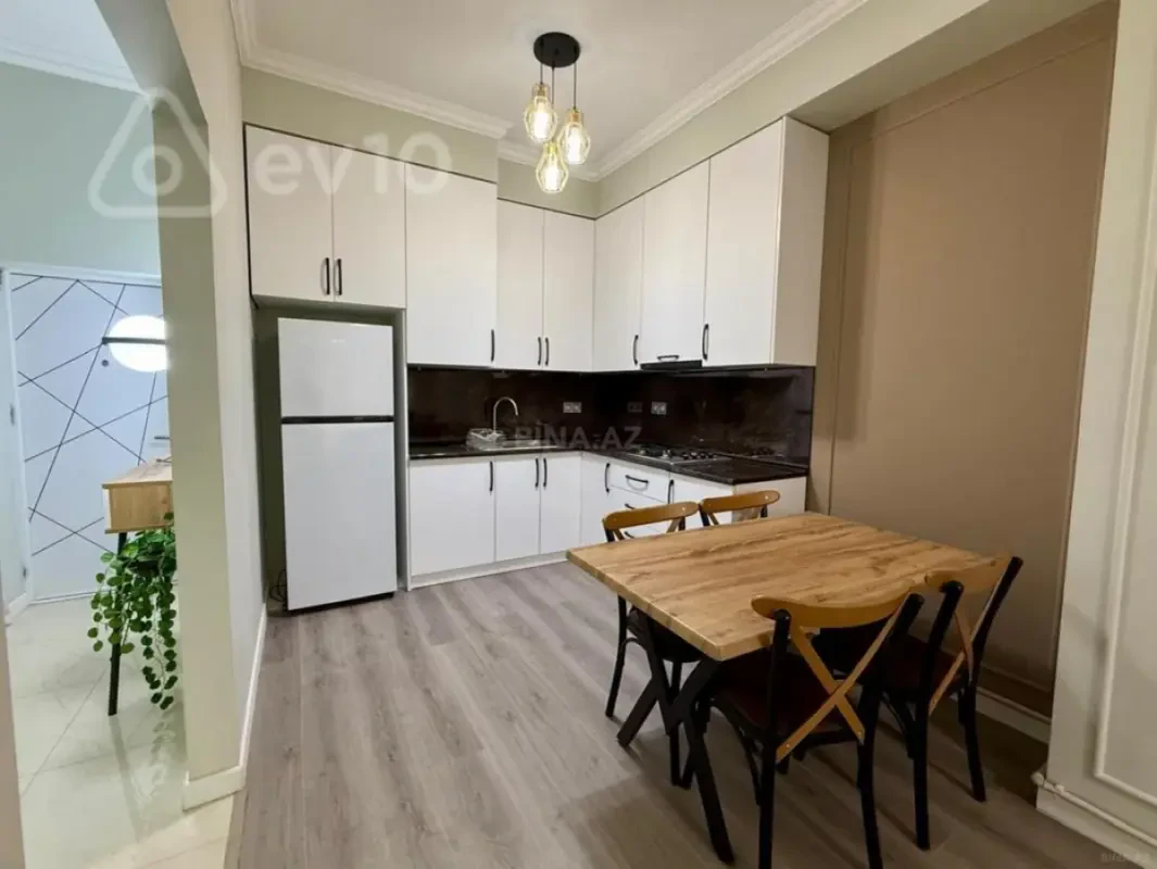 Kirayə verilir 2 otaqlı yeni tikili 70 m²
