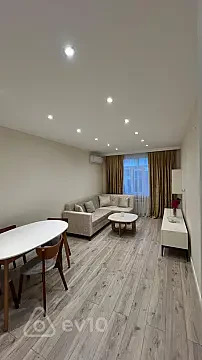 Kirayə verilir 2 otaqlı köhnə tikili 60 m² — Bakı, Nizami 2 otaq 60.00 m²